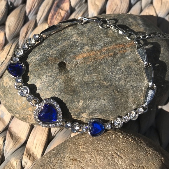 Jewelry - Beautiful Sapphire and silver Heart Boutique Bracelet ❤️